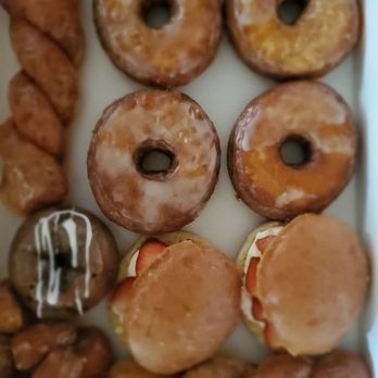 Twinkle Donuts - Cinnamon twists, strawberry cream, salt caramel and cronuts. Very delicious and tasty. - Donuts Near Me - The Colony, Texas