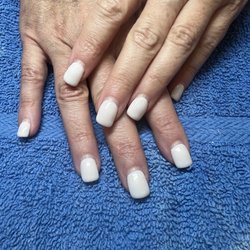 Best Nails Bt&spa - The "before" photo... 3 1/2 weeks later and powder dip nails by Amy were still staying perfectly