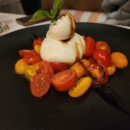 Burrata Caprese