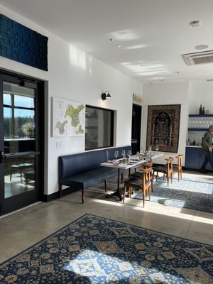 Willow Creek Wine Co. by null