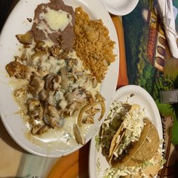 El Agave Mexican Restaurant - Pollo Picoso Especialidad Hard Shell Ground Beef Taco