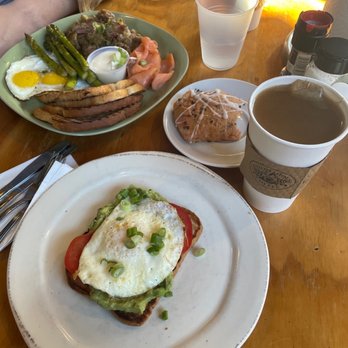 Cru Cafe - Avocado toast with egg & tomato - Breakfast & Brunch Near Me - Newport, Rhode Island Cru Cafe - Avocado toast with egg & tomato - Breakfast & Brunch Near Me - Newport, Rhode Island