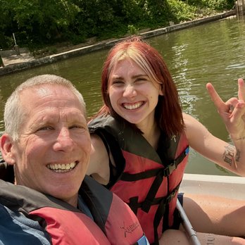 Cumberland Kayak - Dad and daughter enjoying the Cumberland - Rafting/Kayaking Near Me - Nashville, Tennessee