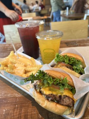 Shake Shack Long Beach by null