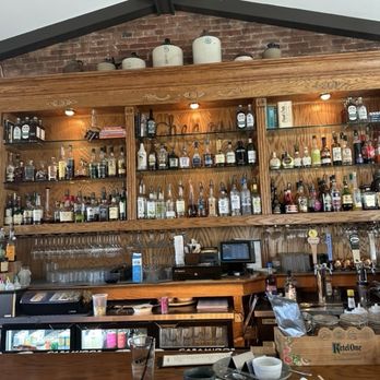 Hendel's - Bar - New American Near Me - Florissant, Missouri