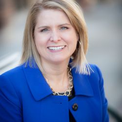 Sandi Tampa - Windermere Real Estate - I represent both buyers and sellers. Honesty and integrity are the foundation of my business.