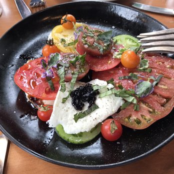 La Bicyclette - Heirloom tomato salad.  Fresh, lightly oiled and salted.  Perfect. - French Near Me - Carmel, California