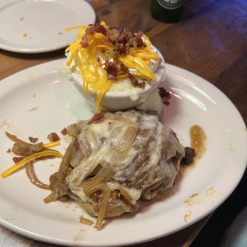 Texas Roadhouse - Smothered chicken and loaded mashed potatoes - Barbeque Near Me - Visalia, California Texas Roadhouse - Smothered chicken and loaded mashed potatoes - Barbeque Near Me - Visalia, California
