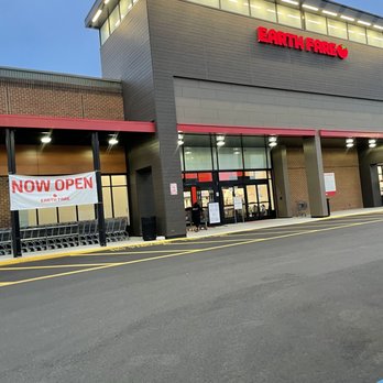 Earth Fare - Exterior - Organic Stores Near Me - Williamsburg, Virginia