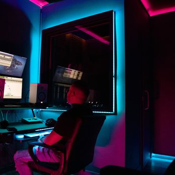 Retro LA Studios - Music Production Services Near Me - Studio City, California Retro LA Studios - Music Production Services Near Me - Studio City, California