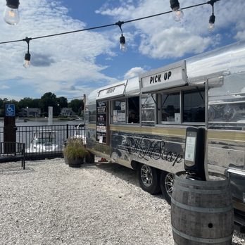 The Wright Scoop - Trucj - Ice Cream & Frozen Yogurt Near Me - Warren, Rhode Island