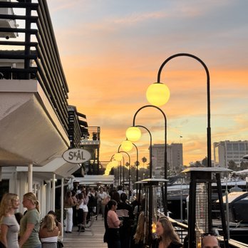 Skal Pizza - Sunset view at Skal Pizza in Lido Marina Village - Pizza Near Me - Newport Beach, California Skal Pizza - Sunset view at Skal Pizza in Lido Marina Village - Pizza Near Me - Newport Beach, California