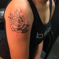 Roses & Ruins Tattoo