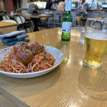 Wanderlust Kitchen - Spaghetti and meatballs & a Stella Artois - Breakfast & Brunch Near Me - Portland, Oregon Wanderlust Kitchen - Spaghetti and meatballs & a Stella Artois - Breakfast & Brunch Near Me - Portland, Oregon