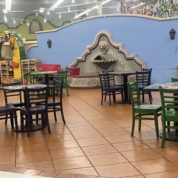 Cardenas Markets - Inside dining near hot food section - Meat Shops Near Me - Pittsburg, California