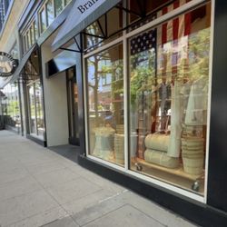 Brandy Melville - Front door
