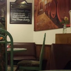 Trattoria Da Lorenzo - Interior view