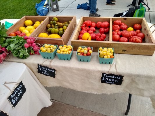 Eastside Farmers' Market by null
