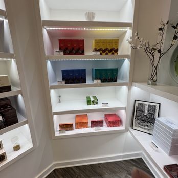 ROYCE Chocolate - Desserts Near Me - Chicago, Illinois