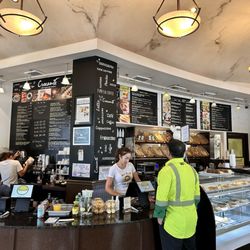Crocante Cafe & Gourmet Bakery