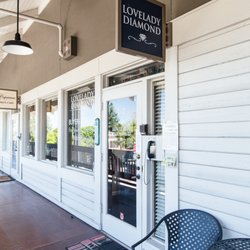 Lovelady Diamond Jewelry & Gold Buyers