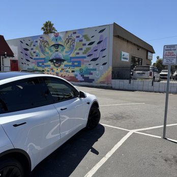 The Hair Doctors - Where I was parked... clearly no sign saying I couldn't park here. - Barbers Near Me - Riverside, California