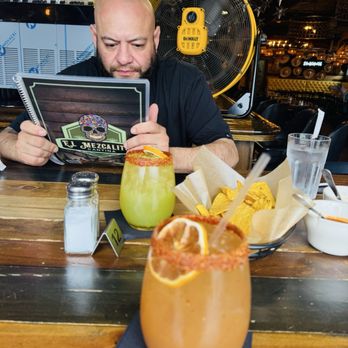 El Mezcalito Cantina - Sushi Bars Near Me - Chicago, Illinois