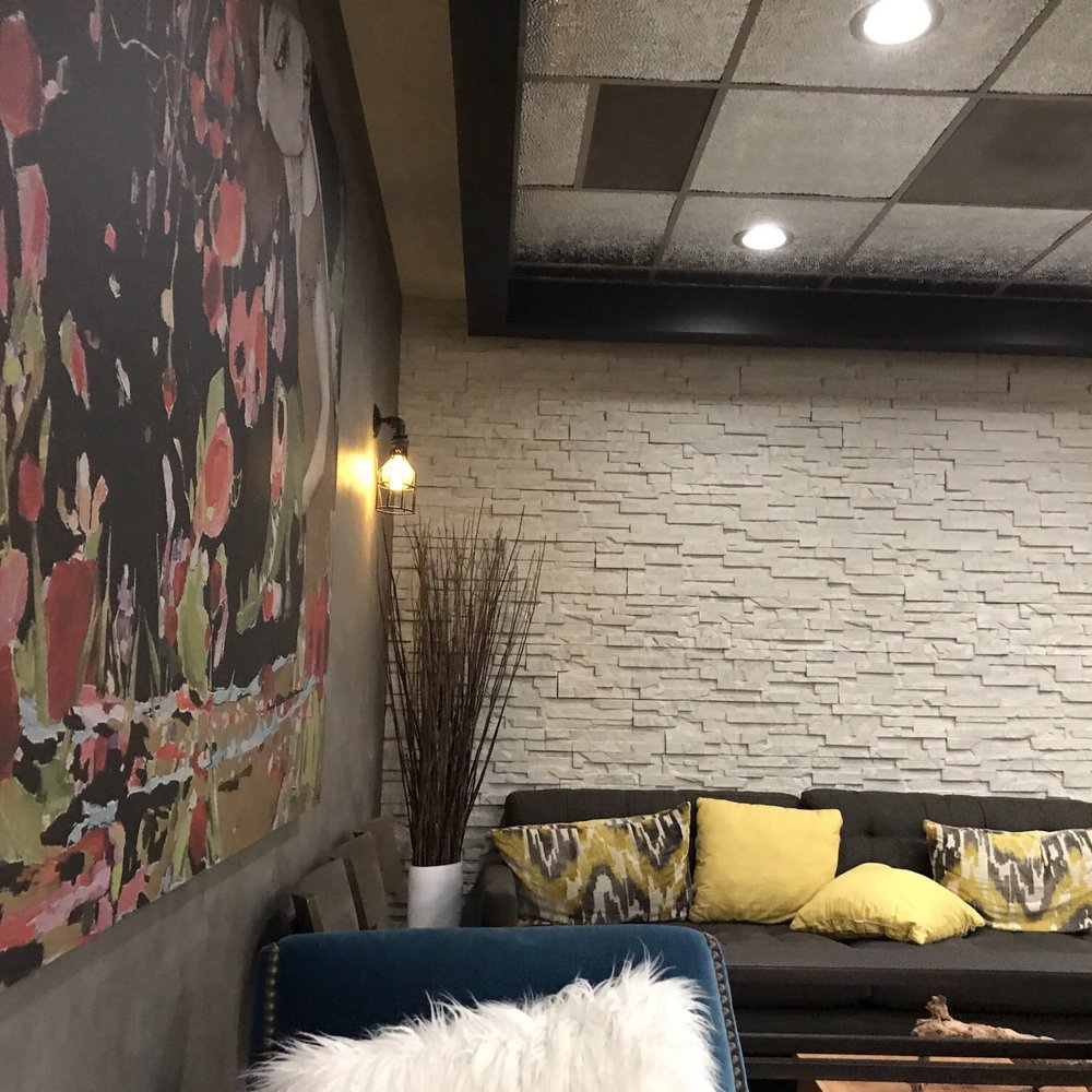 Elena  H  Rodriguez, MD - Beautiful waiting room - Obstetricians & Gynecologists Near Me - Torrance, California