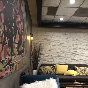 Elena  H  Rodriguez, MD - Beautiful waiting room - Obstetricians & Gynecologists Near Me - Torrance, California