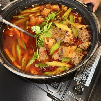 House of Three Gorges - HP1 Cast Iron Braised Beef Brisket Hot Pot (铁锅牛腩) - Chinese Near Me - Austin, Texas House of Three Gorges - HP1 Cast Iron Braised Beef Brisket Hot Pot (铁锅牛腩) - Chinese Near Me - Austin, Texas