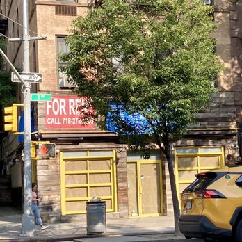 Bareburger - Upper East Side - Closed and doesn't surprise me. 08/14/24 - Burgers Near Me - New York, New York