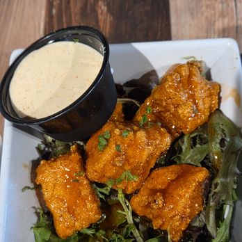 Gochas Breakfast Bar | Cascade - Salmon Bites - Wine Bars Near Me - Atlanta, Georgia