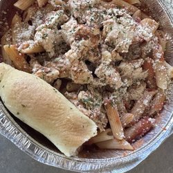 Al Dente Adesso - Penne pasta with marinara sauce & grilled chicken