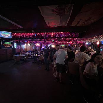 Ego's - Crowd is crazy for Karaoke! - Dive Bars Near Me - Austin, Texas