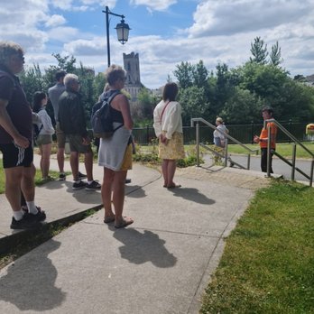 Ormonde Language Tours - John talking to a group. - Walking Tours Near Me - Kilkenny, KK Ormonde Language Tours - John talking to a group. - Walking Tours Near Me - Kilkenny, KK