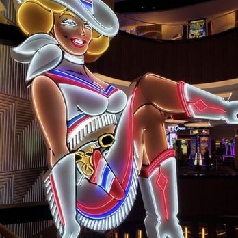 Circa - Fun fact: Vegas Vickie going strong since 1980! This sassy 25 ft gal got a $125K makeover for Circa! Glow up since the Glitter Gulch days! - Casinos Near Me - Las Vegas, Nevada