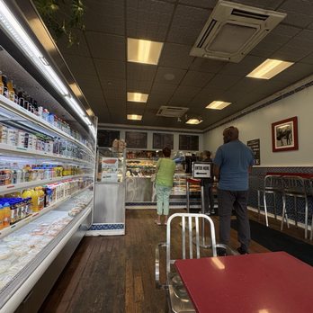 Slims Bagels and Bialys - Inside - Bakeries Near Me - New York, New York Slims Bagels and Bialys - Inside - Bakeries Near Me - New York, New York