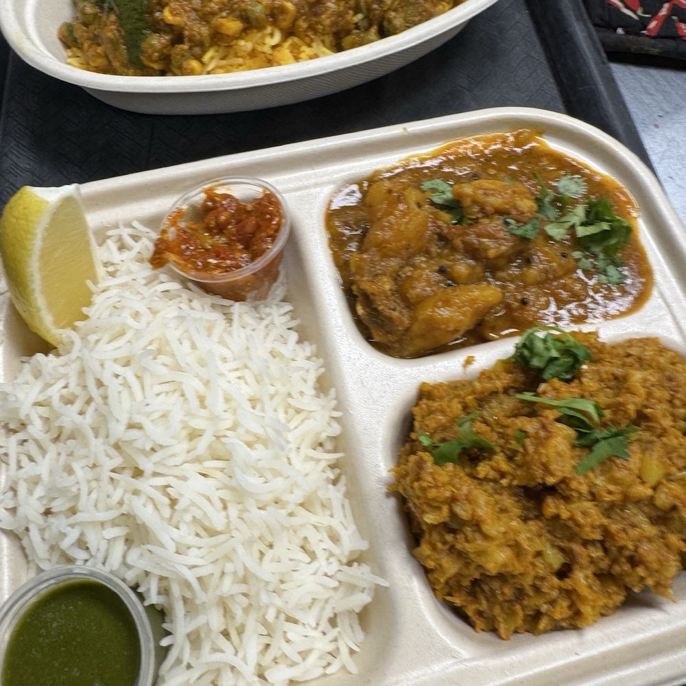 Maaji’s Street Kitchen - Combo #Combination 1 - Indian Near Me - Saint Ann, Missouri