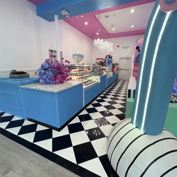 Yummies + Play - Yummies + Play brings together delicious food, and a beautifully designed members-only indoor playground all under one roof - Indoor Playcenter Near Me - Tarzana, California Yummies + Play - Yummies + Play brings together delicious food, and a beautifully designed members-only indoor playground all under one roof - Indoor Playcenter Near Me - Tarzana, California