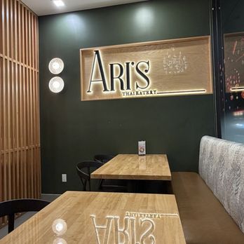 Ari's Thai Eatery - Inside tables - Thai Near Me - Azusa, California