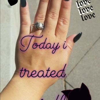 Amy Beauty School - Full set of acrylics and gel - Cosmetology Schools Near Me - Corona, California