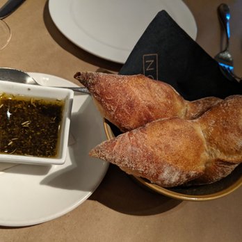 Celadon - Delicious complimentary bread and olive oil/vinegar - Seafood Near Me - Napa, California