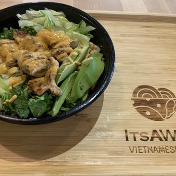ItsAWrap Vietnamese Eatery - Rice Bowl with Lemongrass Chicken - Vietnamese Near Me - Morrisville, North Carolina ItsAWrap Vietnamese Eatery - Rice Bowl with Lemongrass Chicken - Vietnamese Near Me - Morrisville, North Carolina