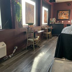 Scrementi's Restaurants and Banquets - Don't sit in this room, it smells like a crayon