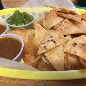 Santa Cecilia Restaurant - Totopos and three salsas, as you sit down. - Mexican Near Me - El Paso, Texas Santa Cecilia Restaurant - Totopos and three salsas, as you sit down. - Mexican Near Me - El Paso, Texas