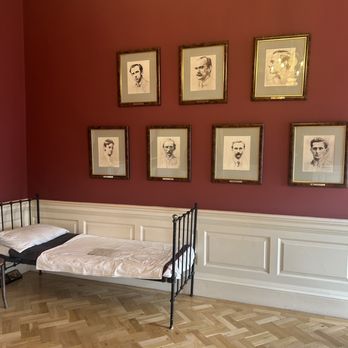 Dublin Castle - Landmarks & Historical Buildings Near Me - Dublin, D