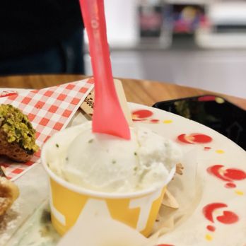 Metropolitan - Ice Cream & Frozen Yogurt Near Me - Amsterdam, New Hampshire