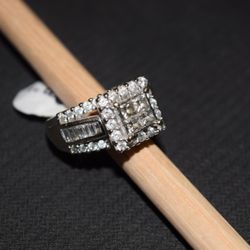 Greater Pittsburgh Quick Cash - Engagement Rings Always in Stock at Greater Pittsburgh Quick Cash! Save Tons on Pre-Owned!