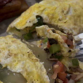 French Toast Heaven - Veggie Omelet - Breakfast & Brunch Near Me - Cincinnati, Ohio