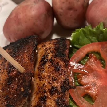 Dewey Destin's Harborside - Mahi sandwich no bun - Seafood Near Me - Destin, Florida